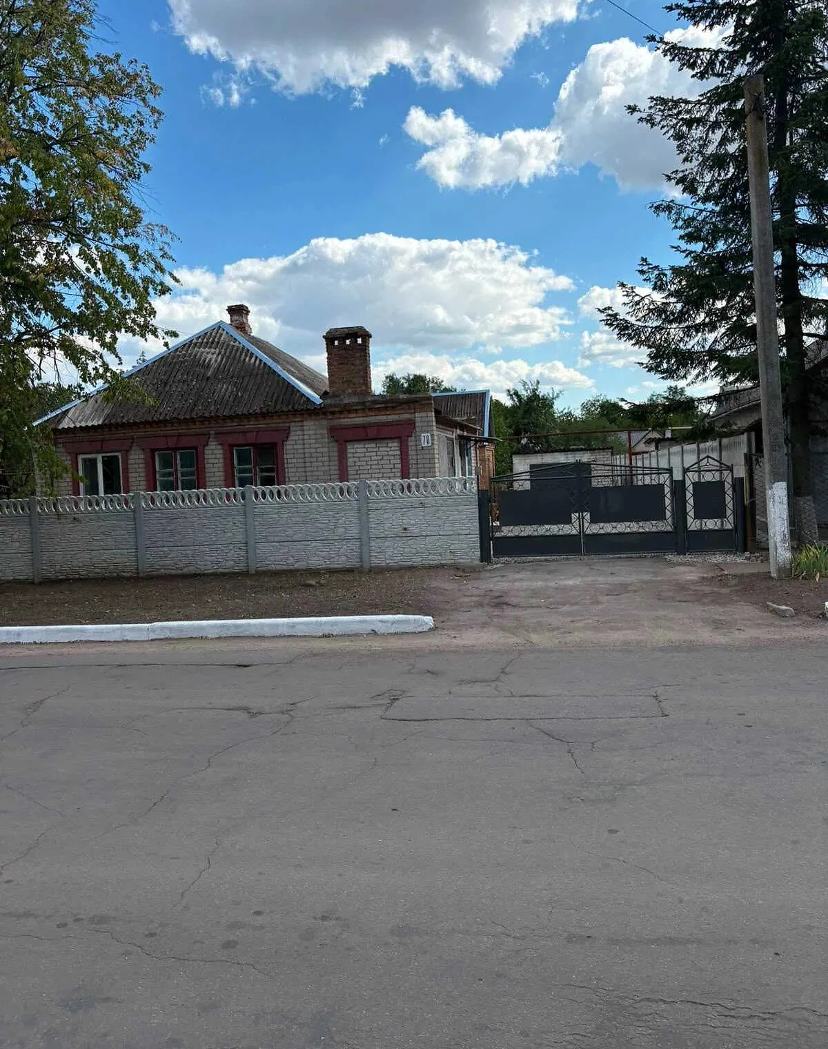 Будинок, Апостолове: літня кухня, цегляні стіни - фото 2