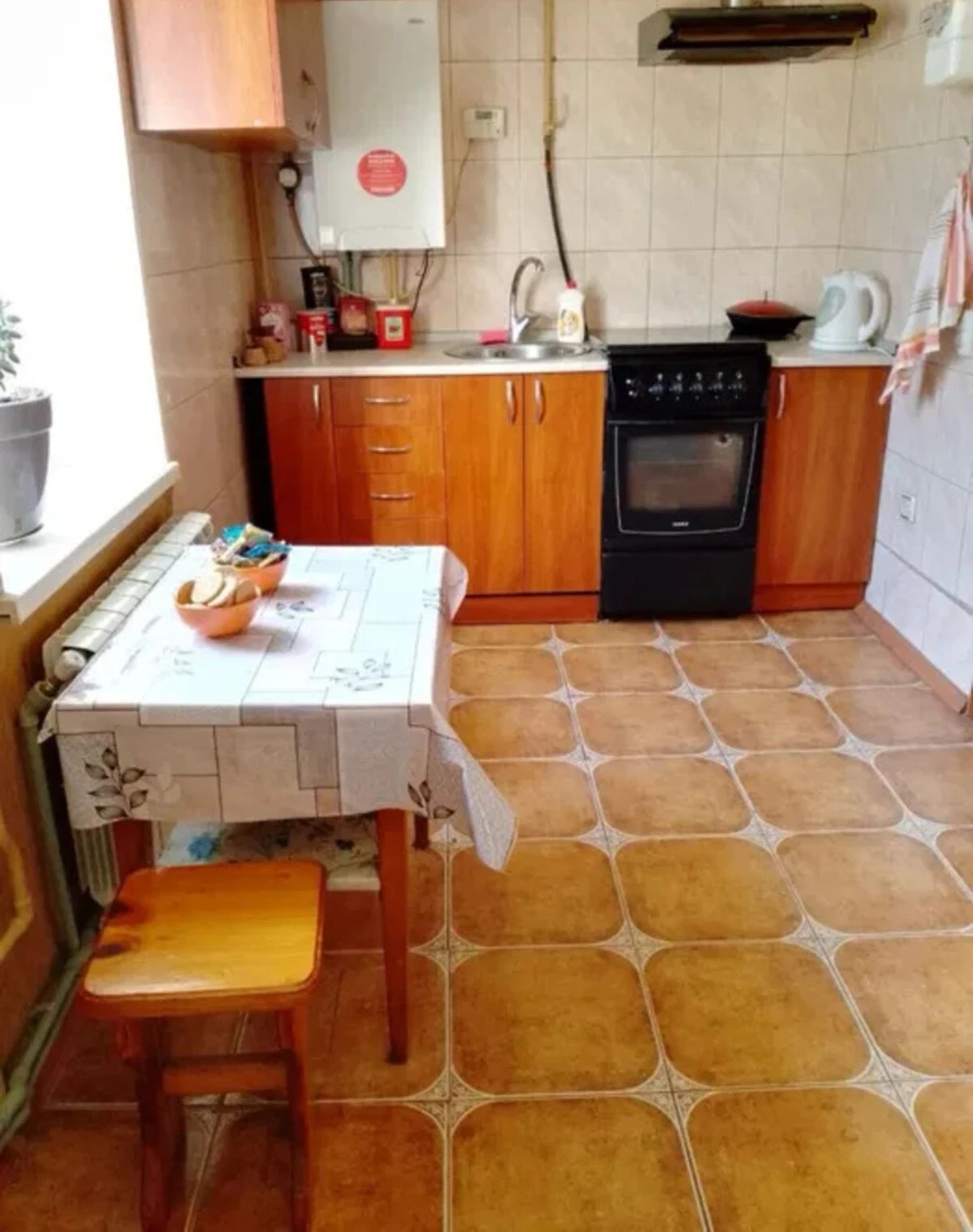 2-кімнатна квартира, Шостка: кухня 19.1 м², газове опалення - фото 3