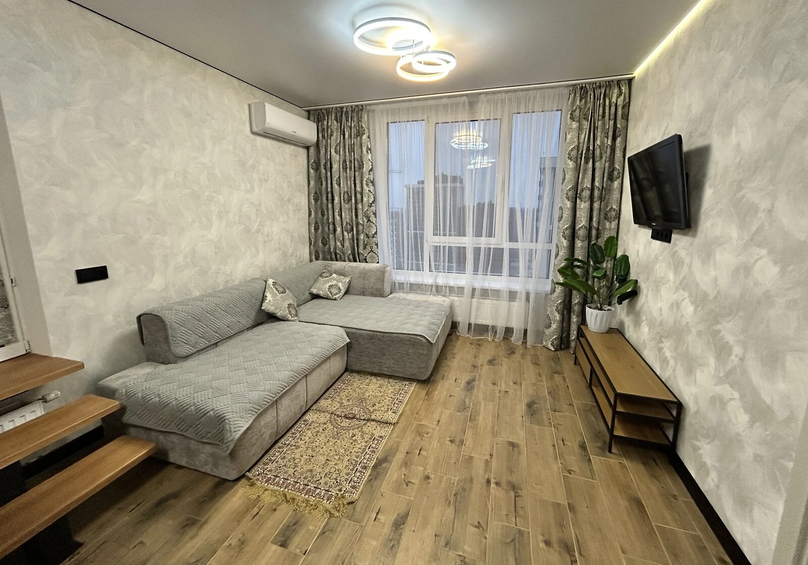 1-комнатная квартира, Подольский: кухня-студия, право выкупа - фото 1