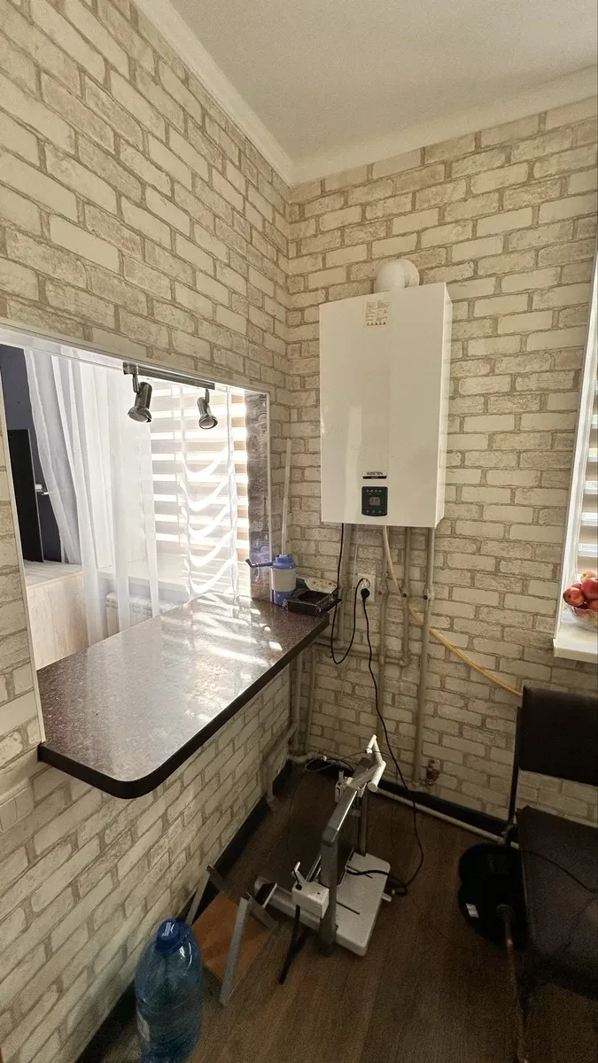 1-кімнатна квартира, Подільський: автономне опалення, лікарня 50 м, фото 5