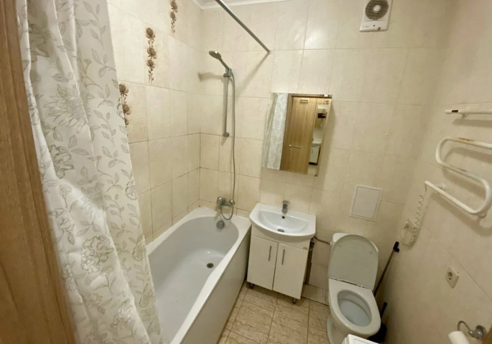 1-кімнатна квартира, Теремки-2: укриття в будинку - фото 4
