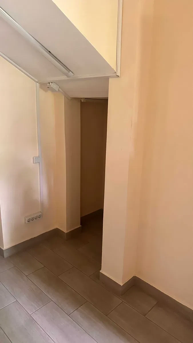 Офіс, Верхня Горова: 3 кабінети, власна котельня - фото 1