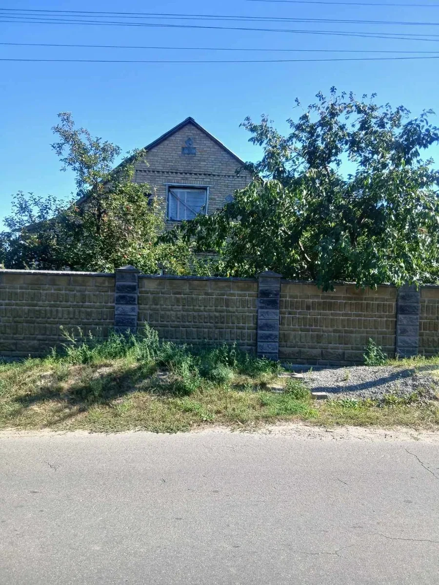 Будинок, Загальці: гараж на два поверхи, 17 соток, станція за 5 хв