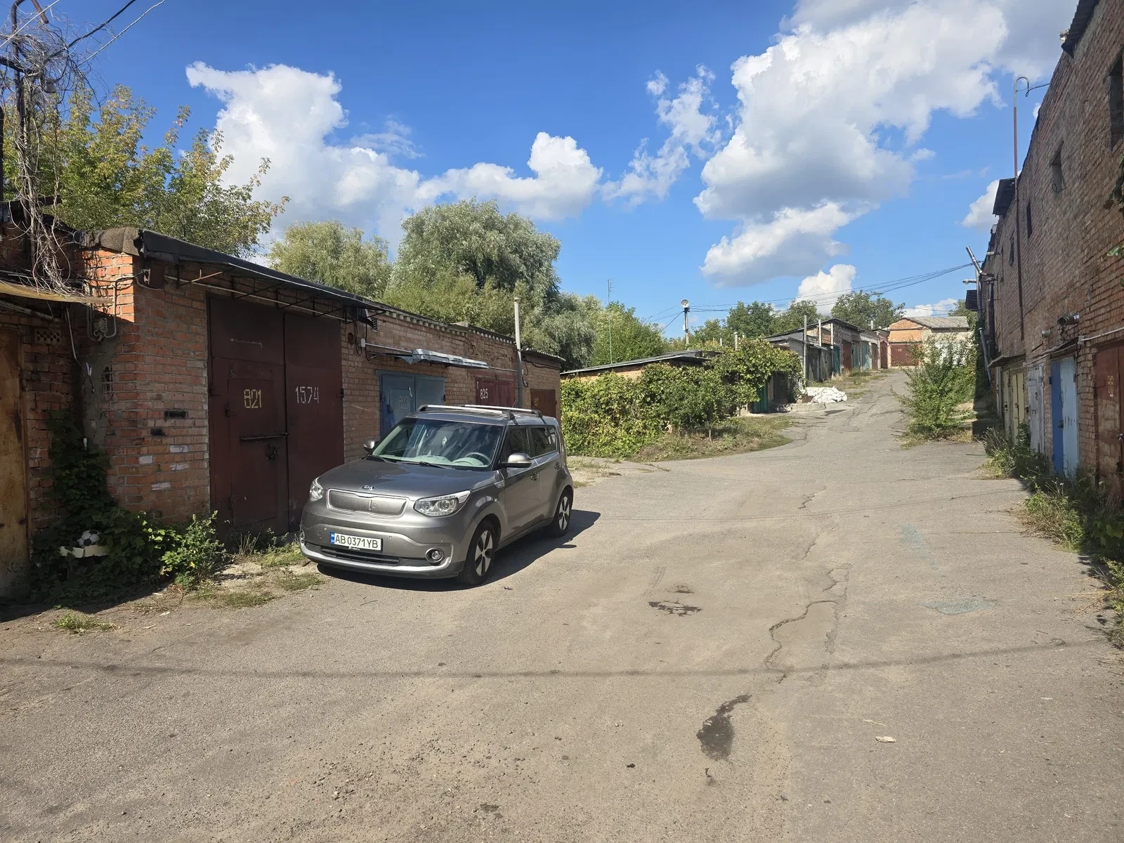 Гараж, Пирогово: кімната 12 м², вид на озеро, 2 погреби, фото 2