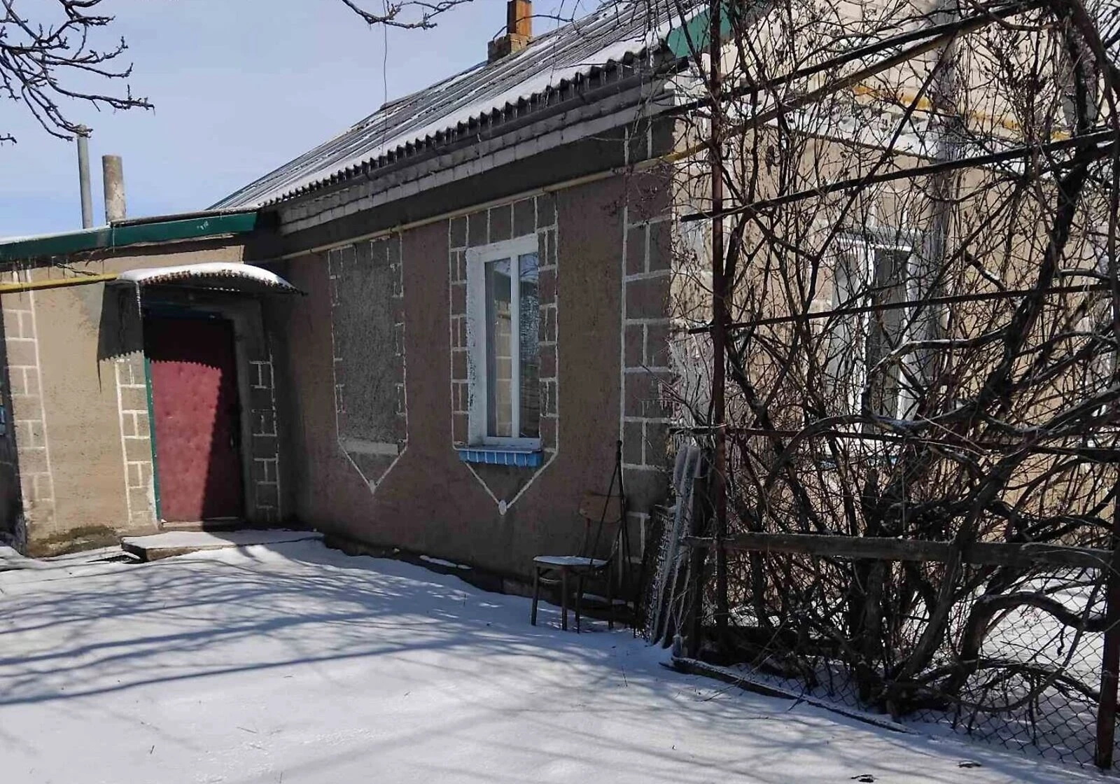 Дом, Кудашовка: гараж с подвалом, летняя кухня