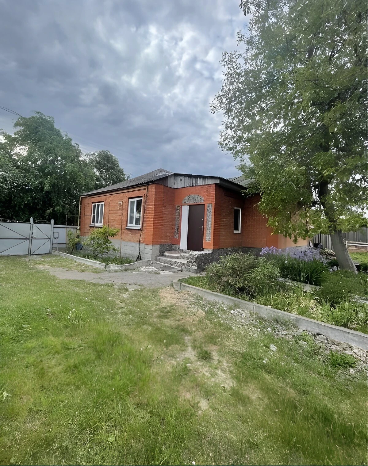 Будинок, Охтирка: газове опалення, 16 соток, цегляні стіни - фото 1
