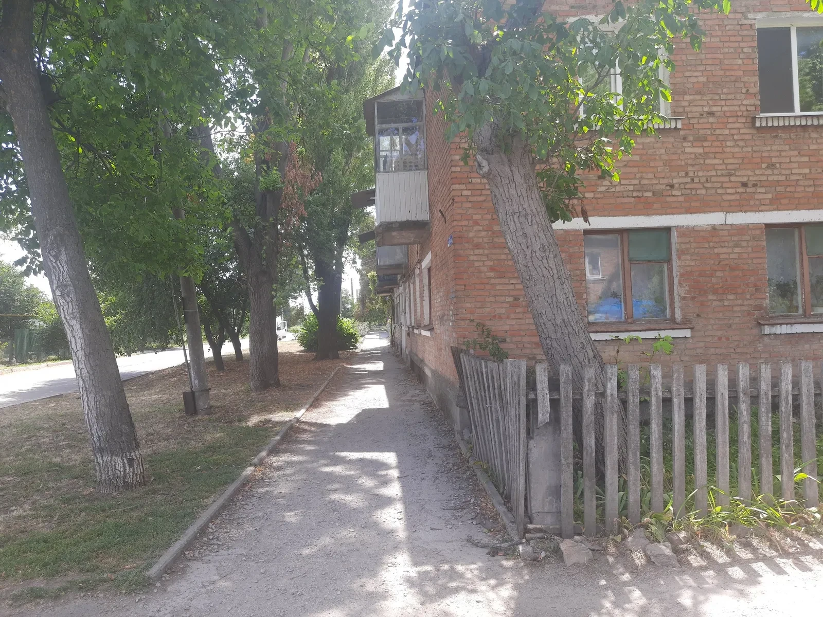 3-кімнатна квартира, Долинська: червона лінія, місце під гараж - фото 1