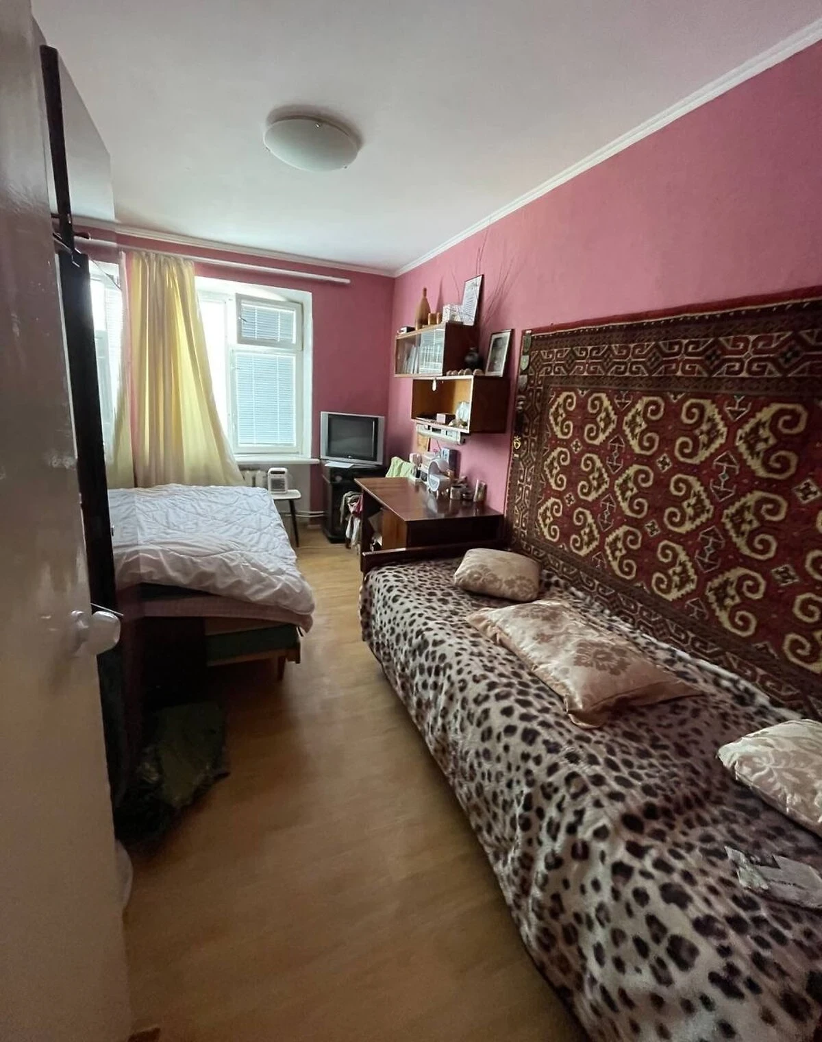 3-кімнатна квартира, Ніжин: косметичний ремонт, цегляні стіни - фото 2