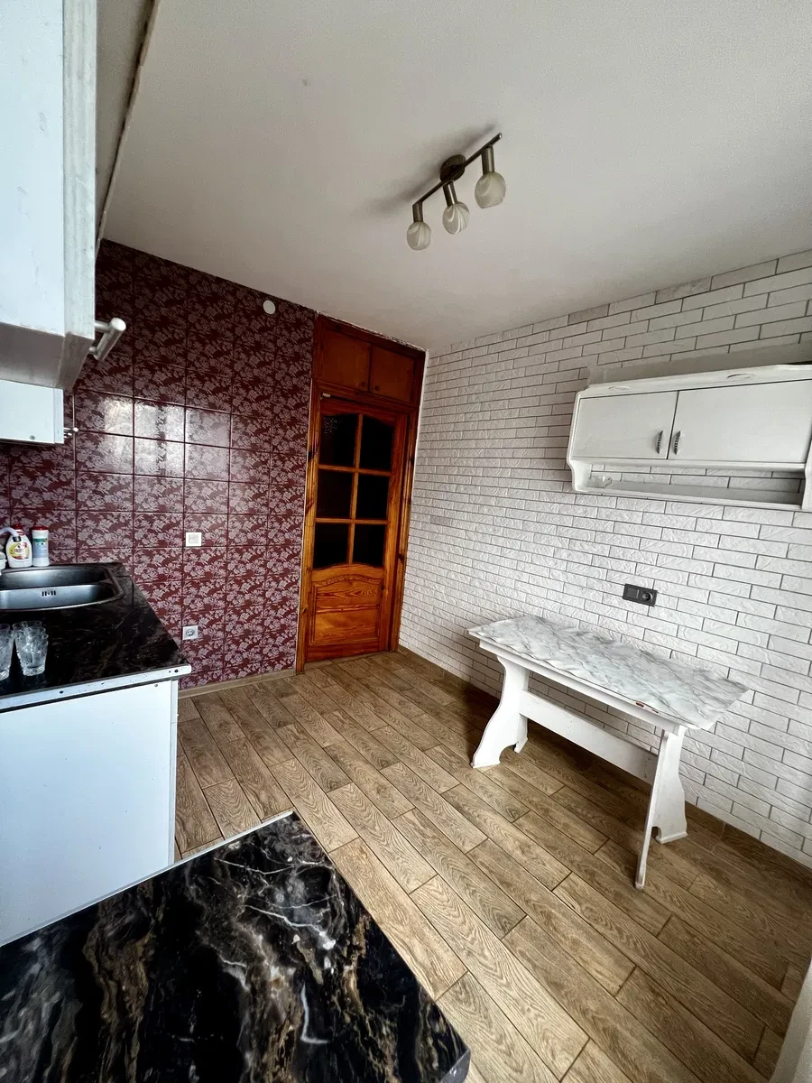 2-кімнатна квартира, Шостка: гараж 108 м², погріб та оглядова яма - фото 2