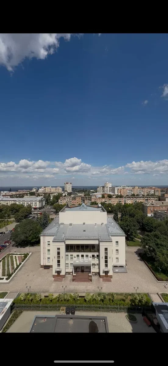 1-кімнатна квартира у ЖК Резиденція: єОселя, панорамні вікна, паркінг