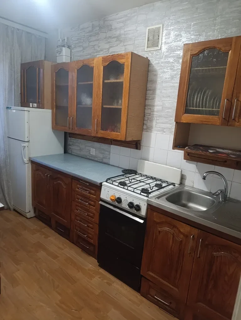 2-кімнатна квартира, Бровари: газ, 2 бойлери - фото 1