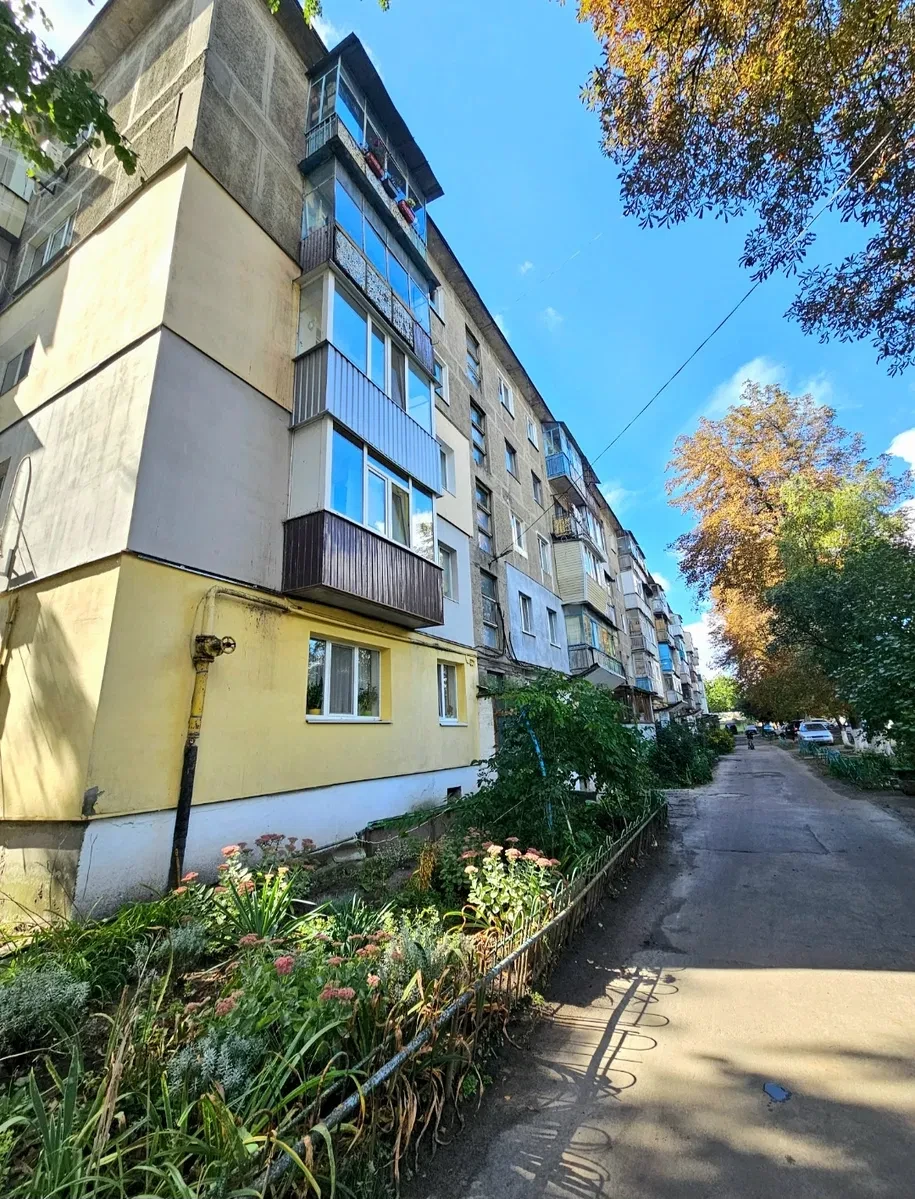 2-кімнатна квартира, Полтава: окремі кімнати, біля зупинки Продмаш
