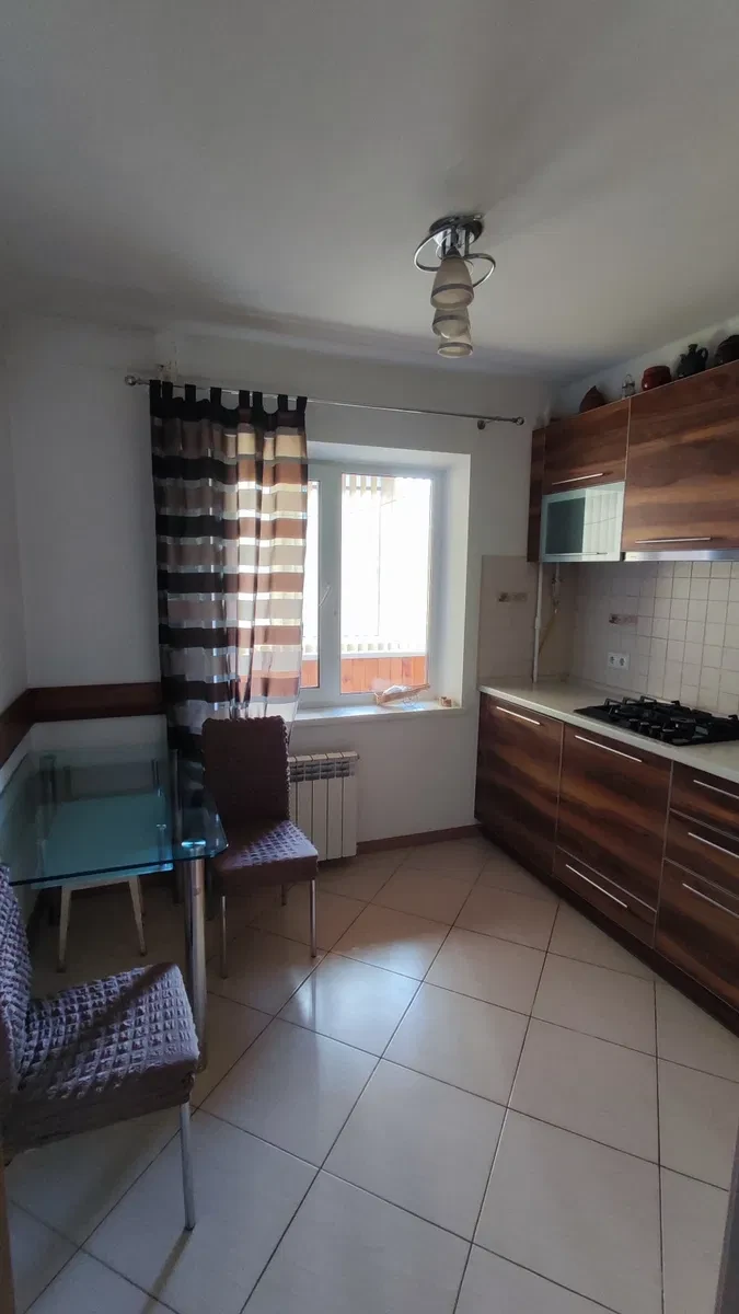 2-кімнатна квартира, Деснянський: меблі й техніка, метро Лісова 10 хв - фото 1