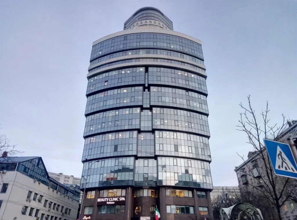 Паркомісце у БЦ Карнегі: підземне, укриття 24/7, метро Кловська - фото 1