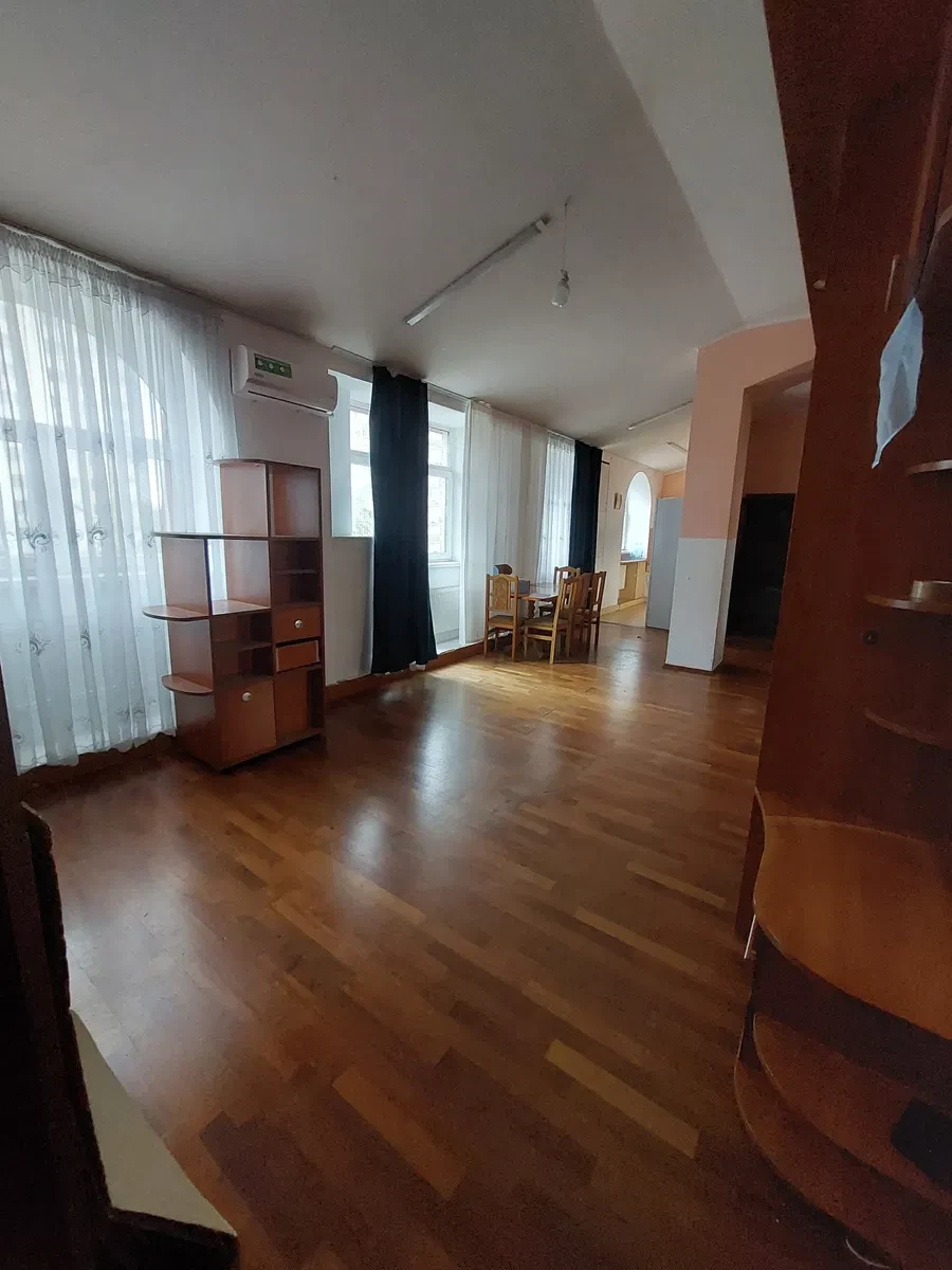2-комнатная квартира в ЖК Чайка: студийная планировка, охрана