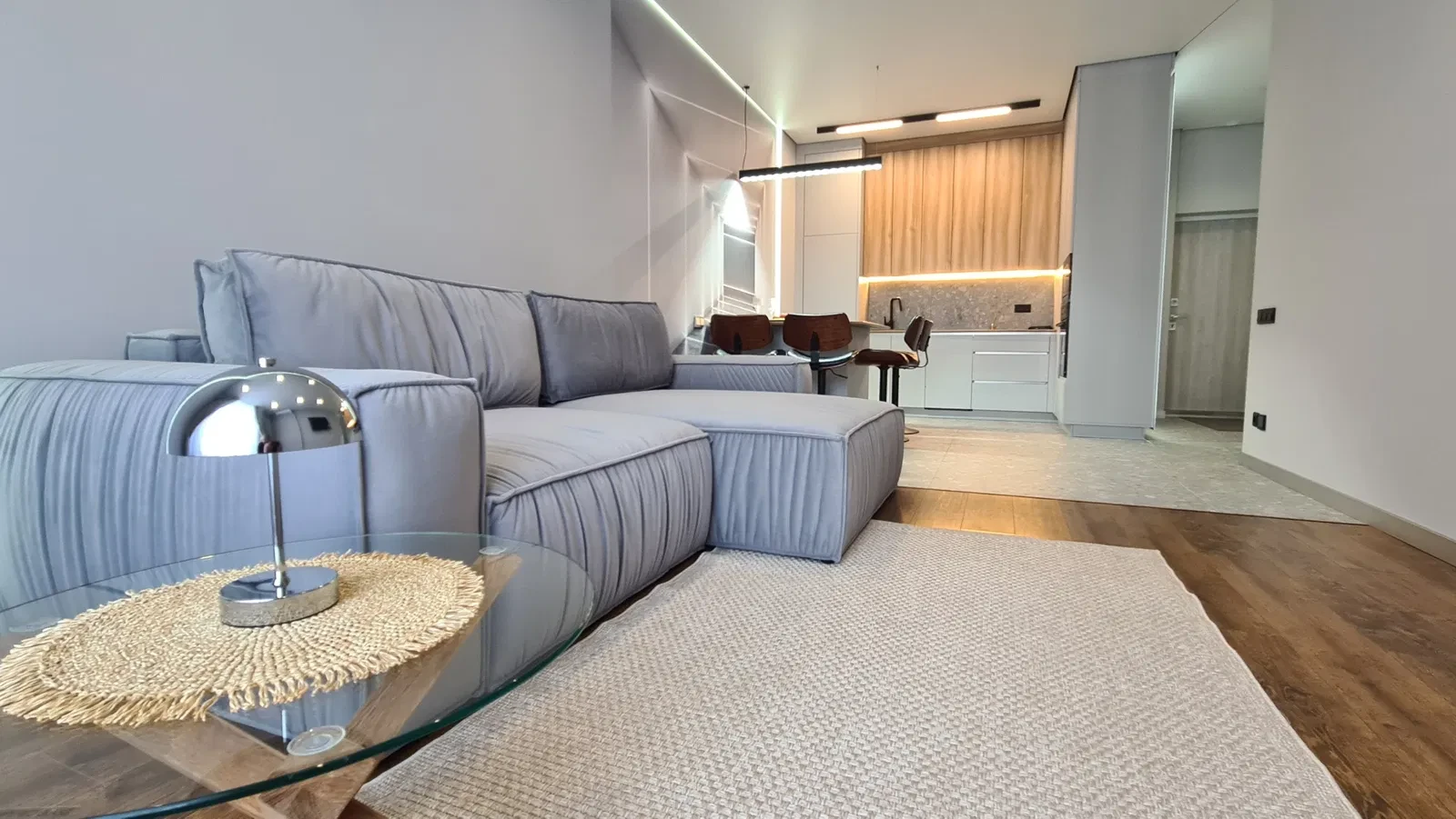 2-кімнатна квартира у ЖК EDELWEISS: авторський ремонт, паркінг - фото 4