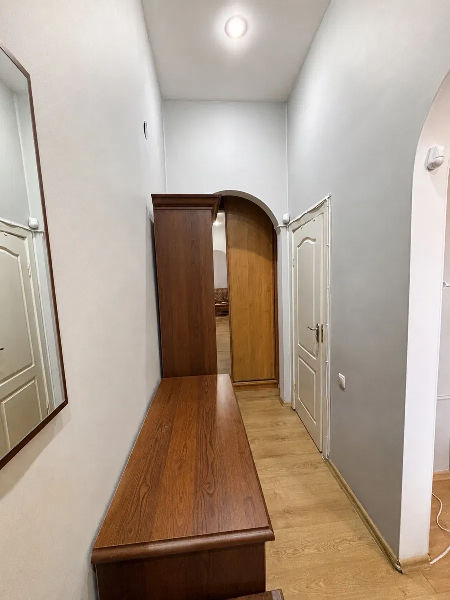 2-кімнатна квартира, Печерський: парк ім. Тараса Шевченка, стелі 4,2 м - фото 2