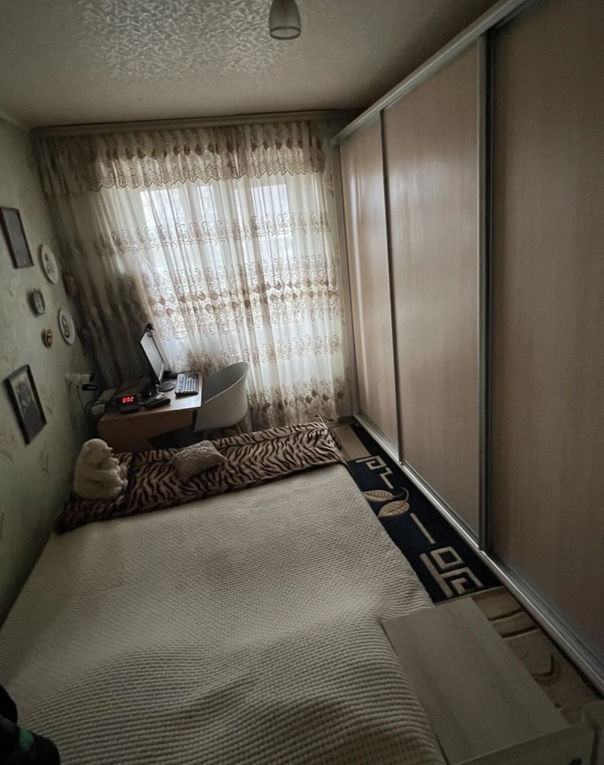 2-комнатная квартира, Павлоград: кирпичный дом, торг - фото 3