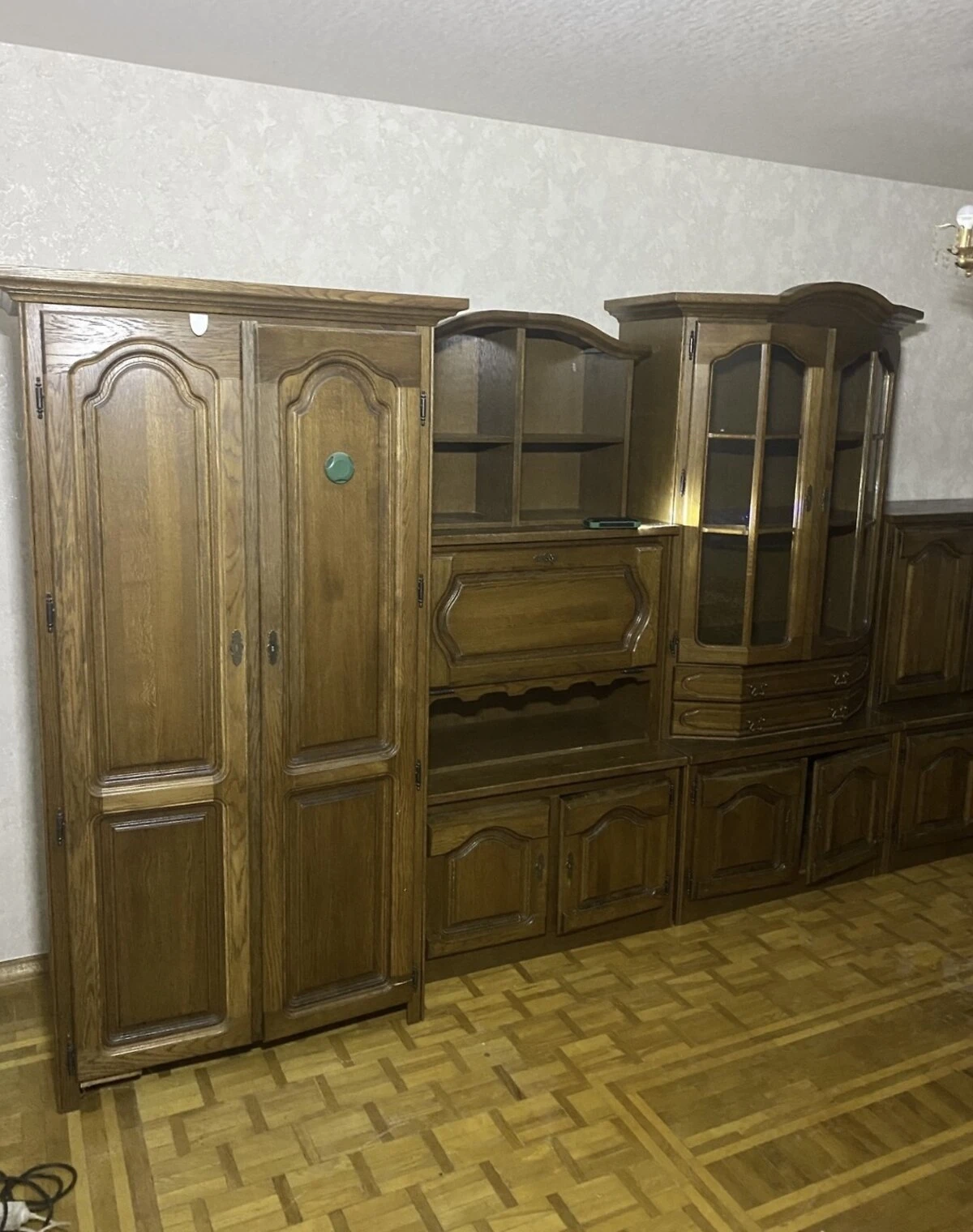 3-кімнатна квартира, Позняки: вода, ліфт і опалення без світла