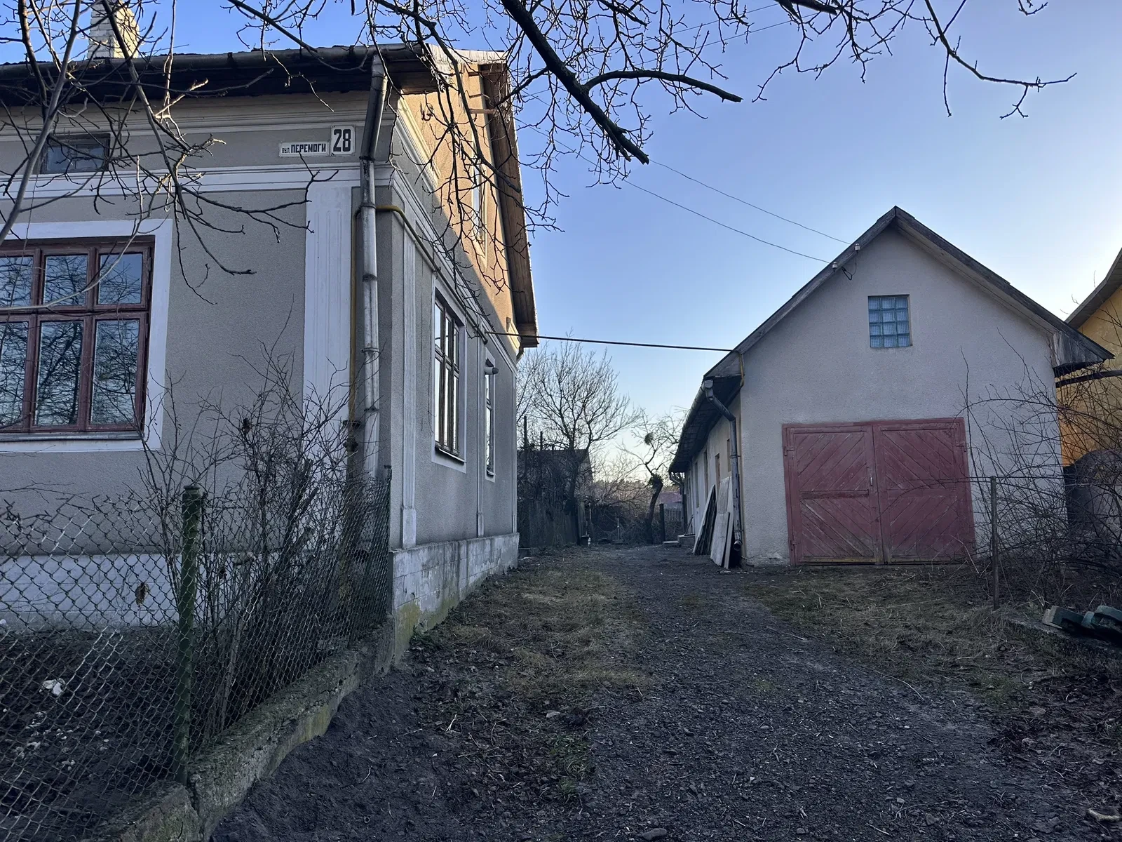 Дом, Броды: гараж, хозяйственные постройки, фото 4