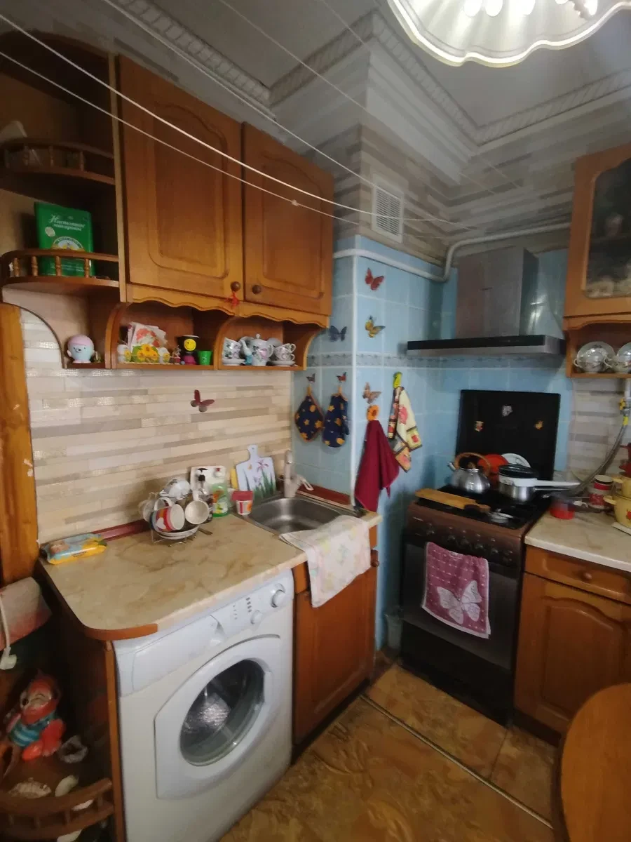 2-комнатная квартира, Холодногорский: утепленная лоджия, газовая колонка, фото 3