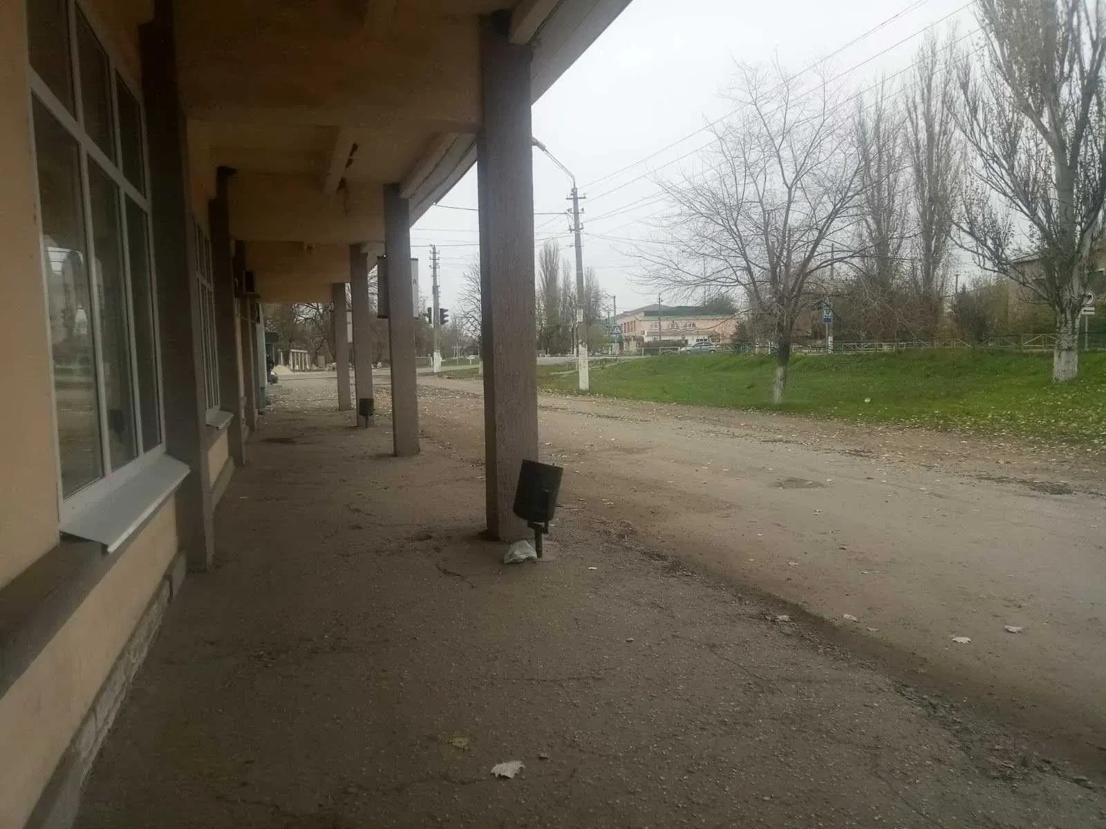 Комплекс будівель, Новий Буг: у центрі міста, асфальтована дорога - фото 3