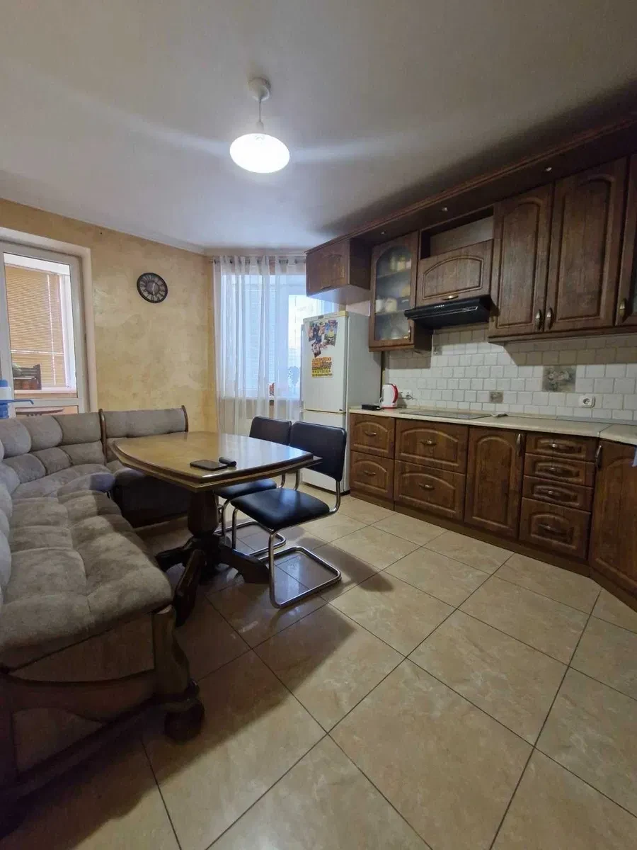 3-кімнатна квартира, Бровари: євроремонт, мебльована, два санвузли, фото 5
