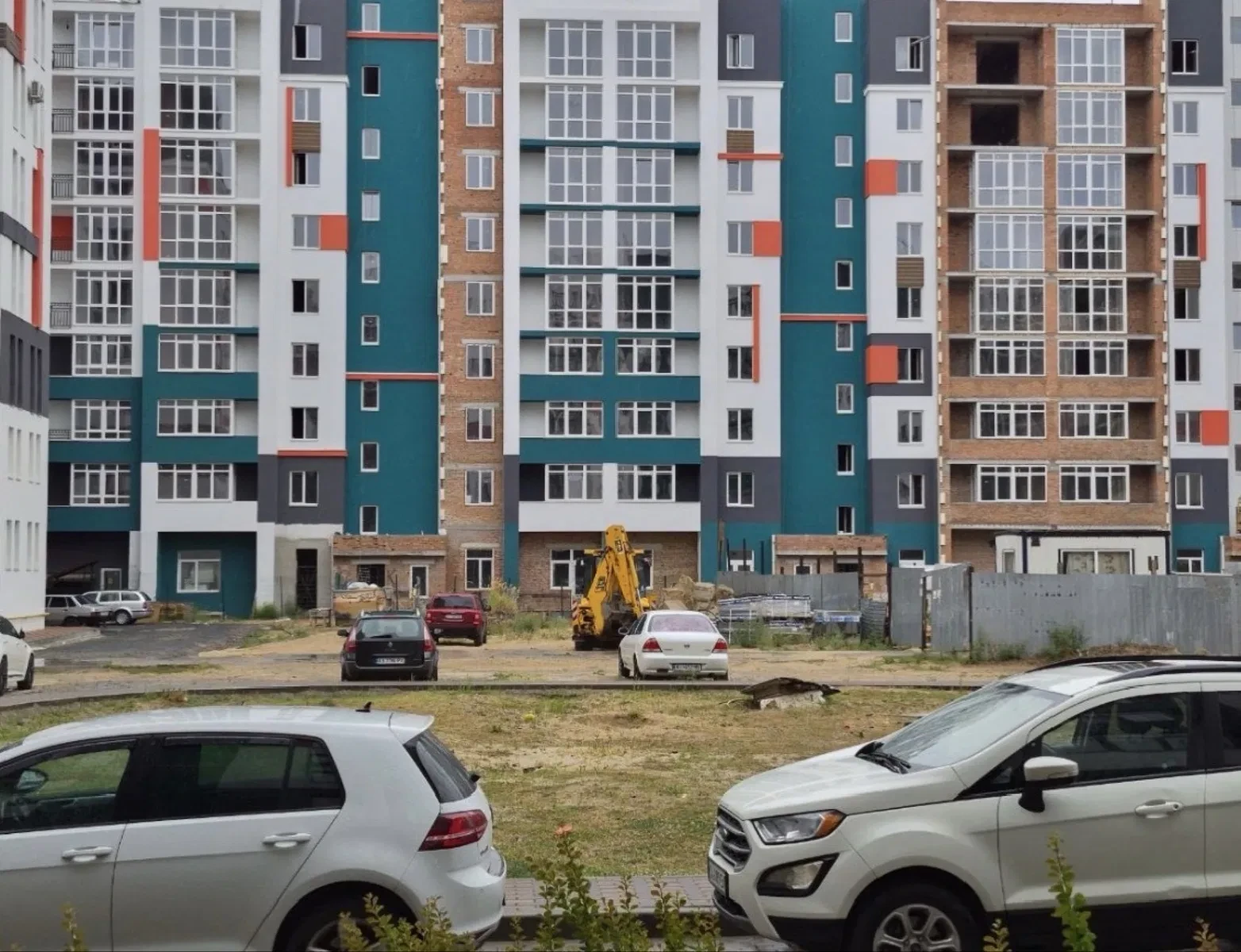 1-кімнатна квартира у ЖК Київський: кухня 25 м², після будівельників - фото 2