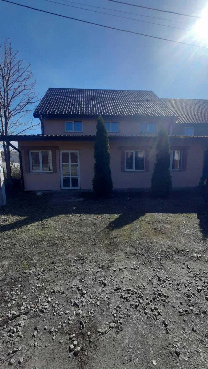 Приміщення, Микуличі: 2 поверхи, 2,5 сотки, вільне планування