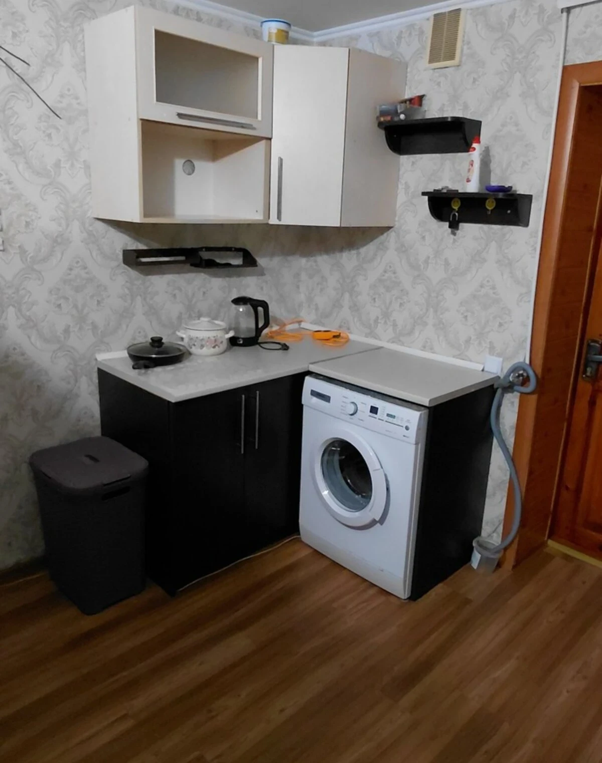 Комната, Льнокомбинат: косметический ремонт, укрытие в доме, фото 3