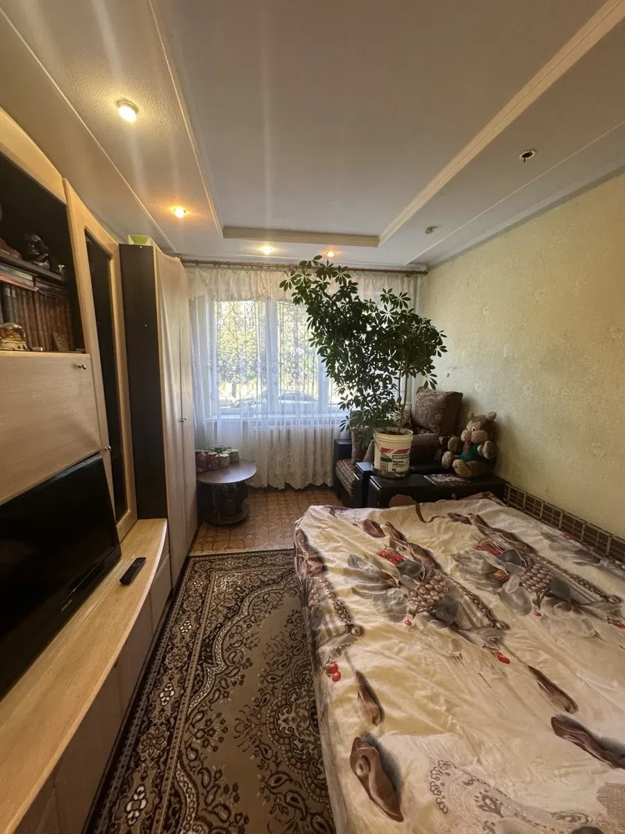 2-кімнатна квартира, Лозова: автономне опалення, євроремонт, фото 3