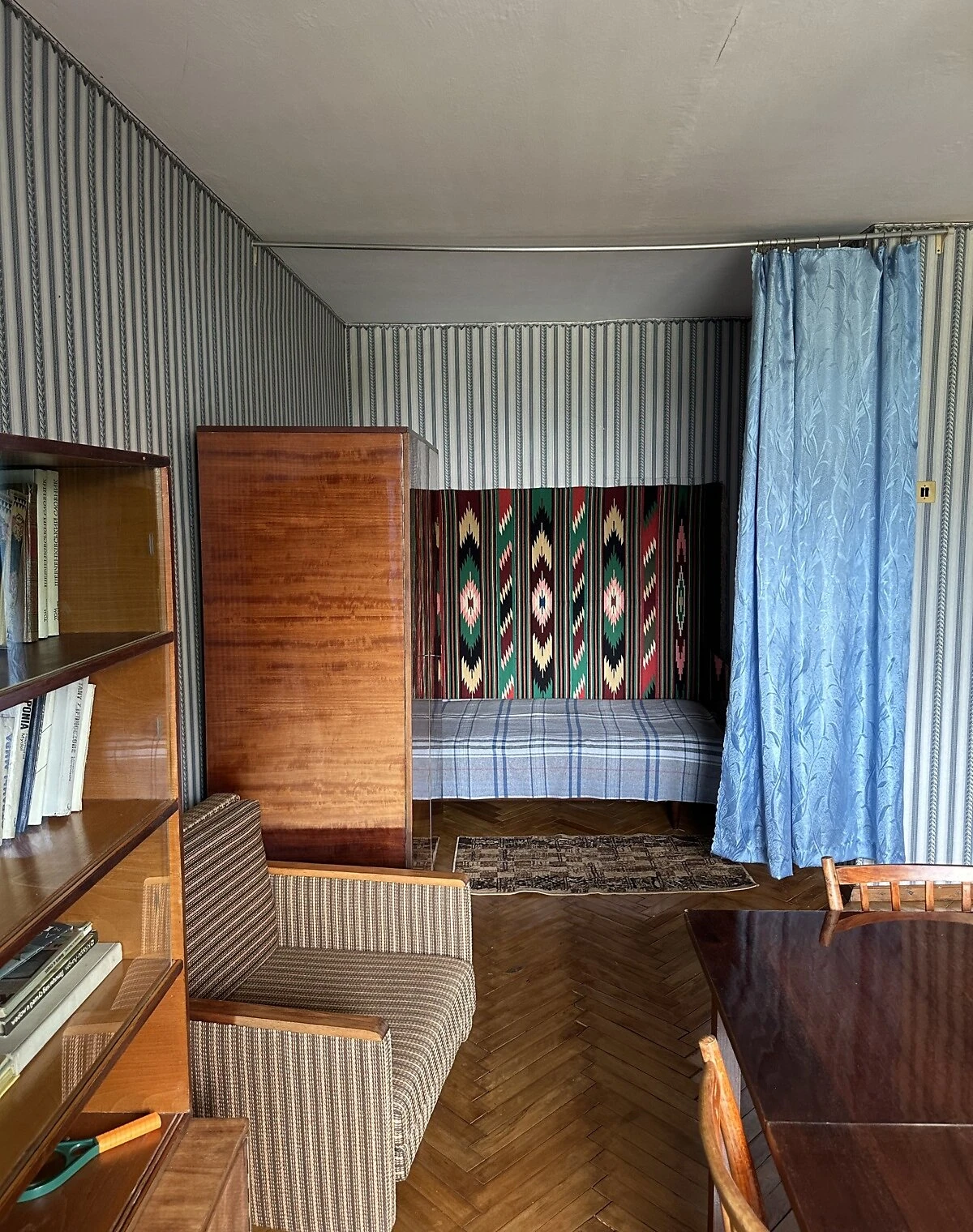 1-комнатная квартира, улица Бандеры: торг возможен, балкон - фото 3