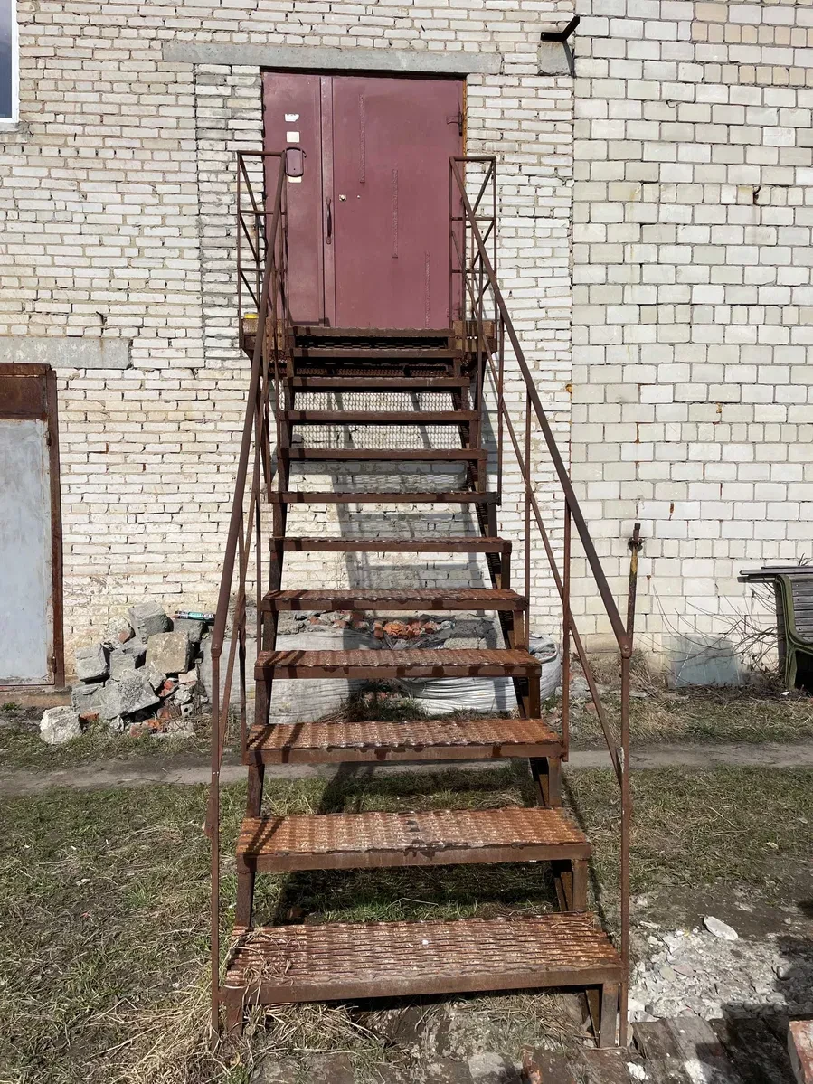 Помещение, Жидачов: три фазы электричества, кирпичное здание, фото 2