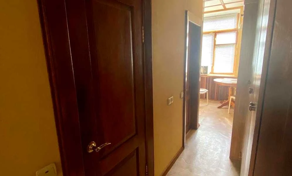 2-кімнатна квартира, Печерський: підземний паркінг, метро Печерська - фото 3