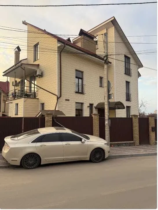 3-комнатная квартира, Петропавловская Борщаговка, єОселя