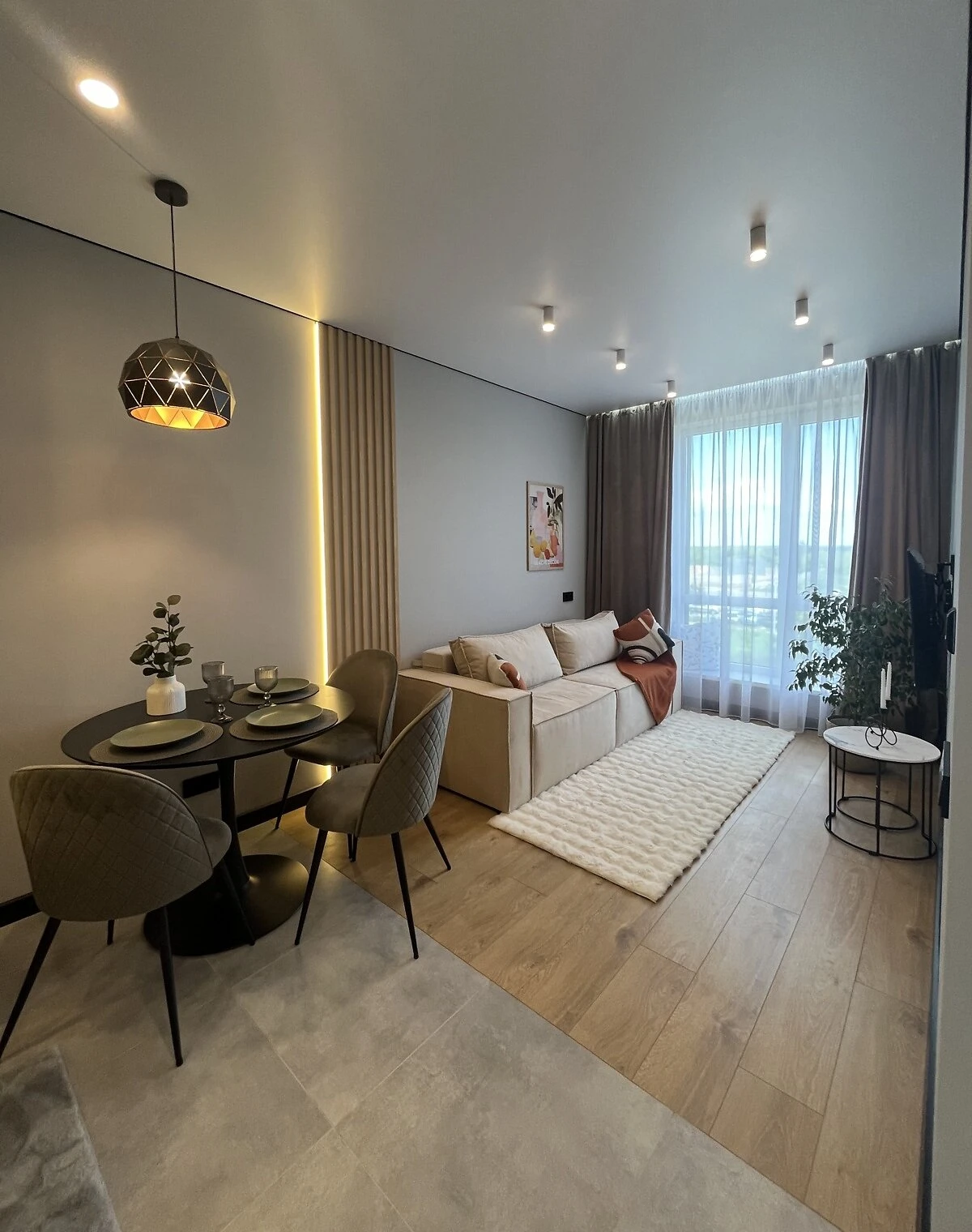 2-комнатная квартира, Белогородка: терраса, дизайнерский ремонт - фото 2