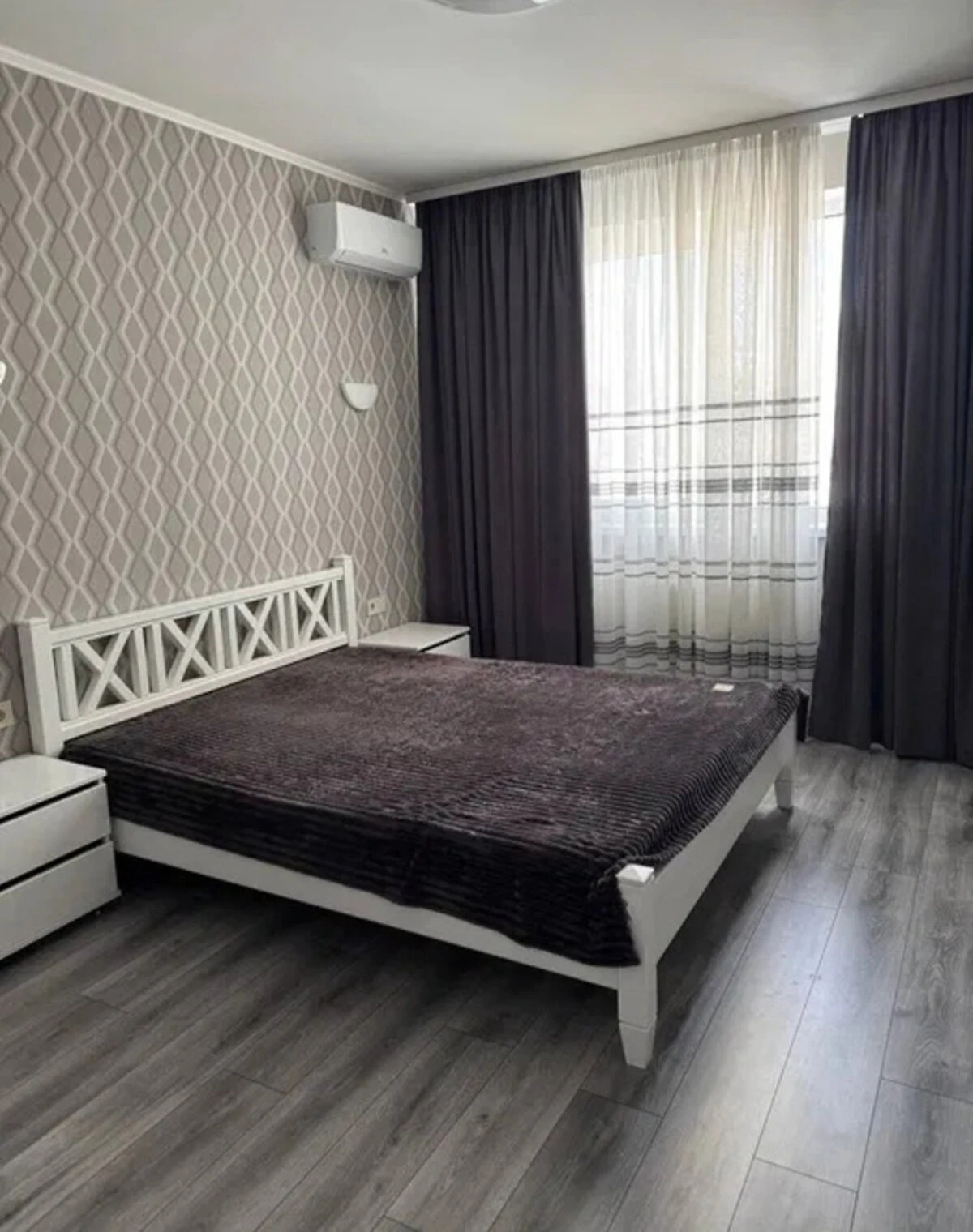 1-кімнатна квартира, Позняки: євроремонт, тепло й вода без світла - фото 1