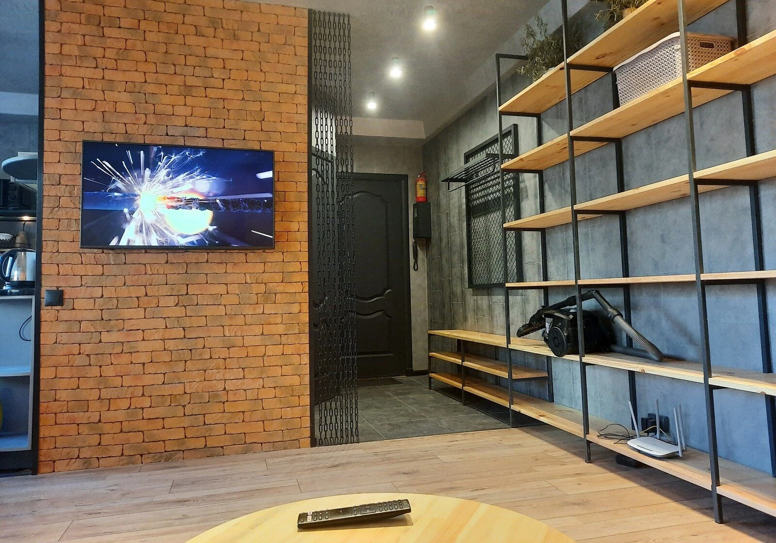 1-кімнатна квартира, Голосіїв: кухня-студія, дизайнерський ремонт - фото 3