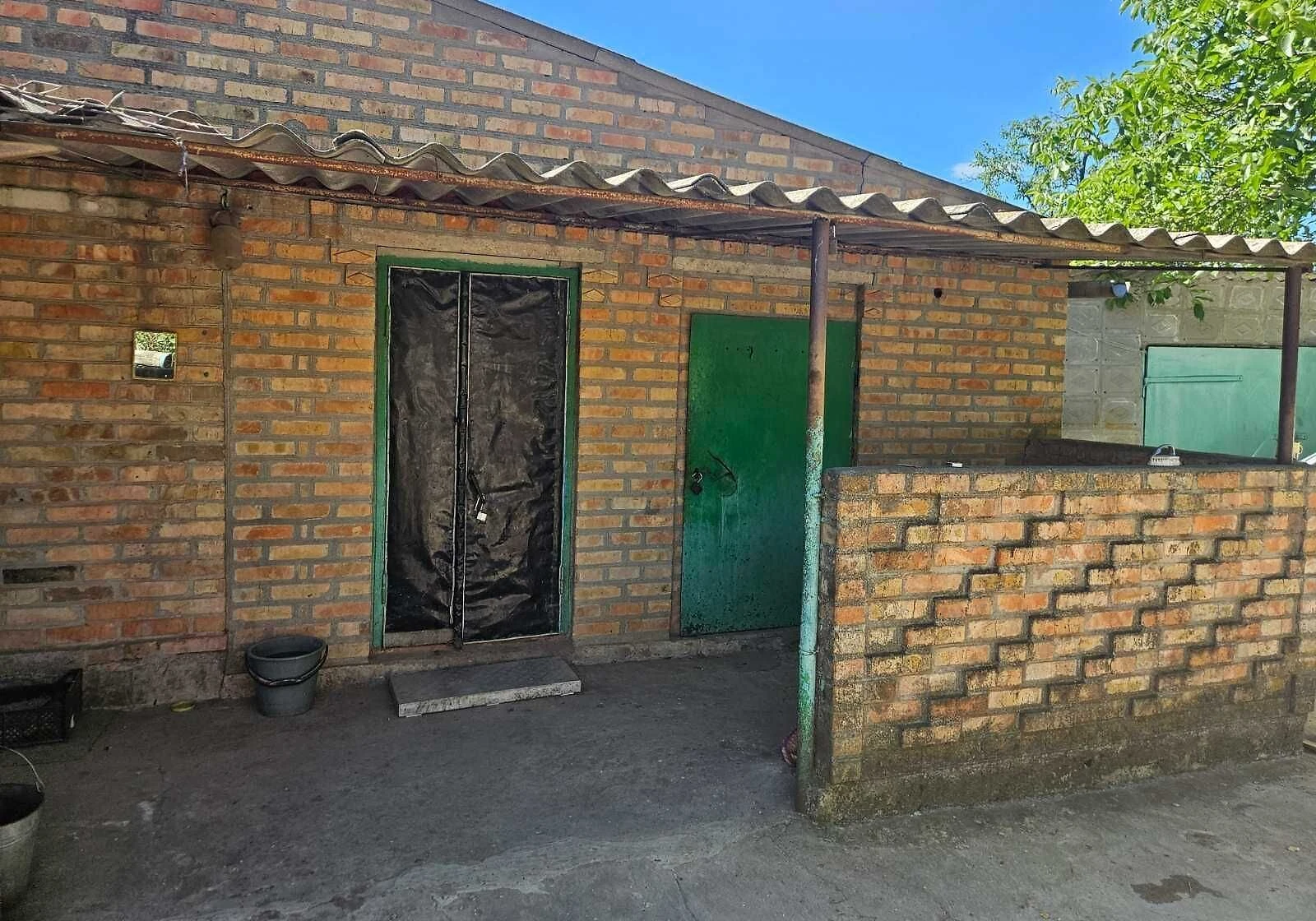 Дача, Миронівка: гараж із підвалом, літня кухня - фото 1