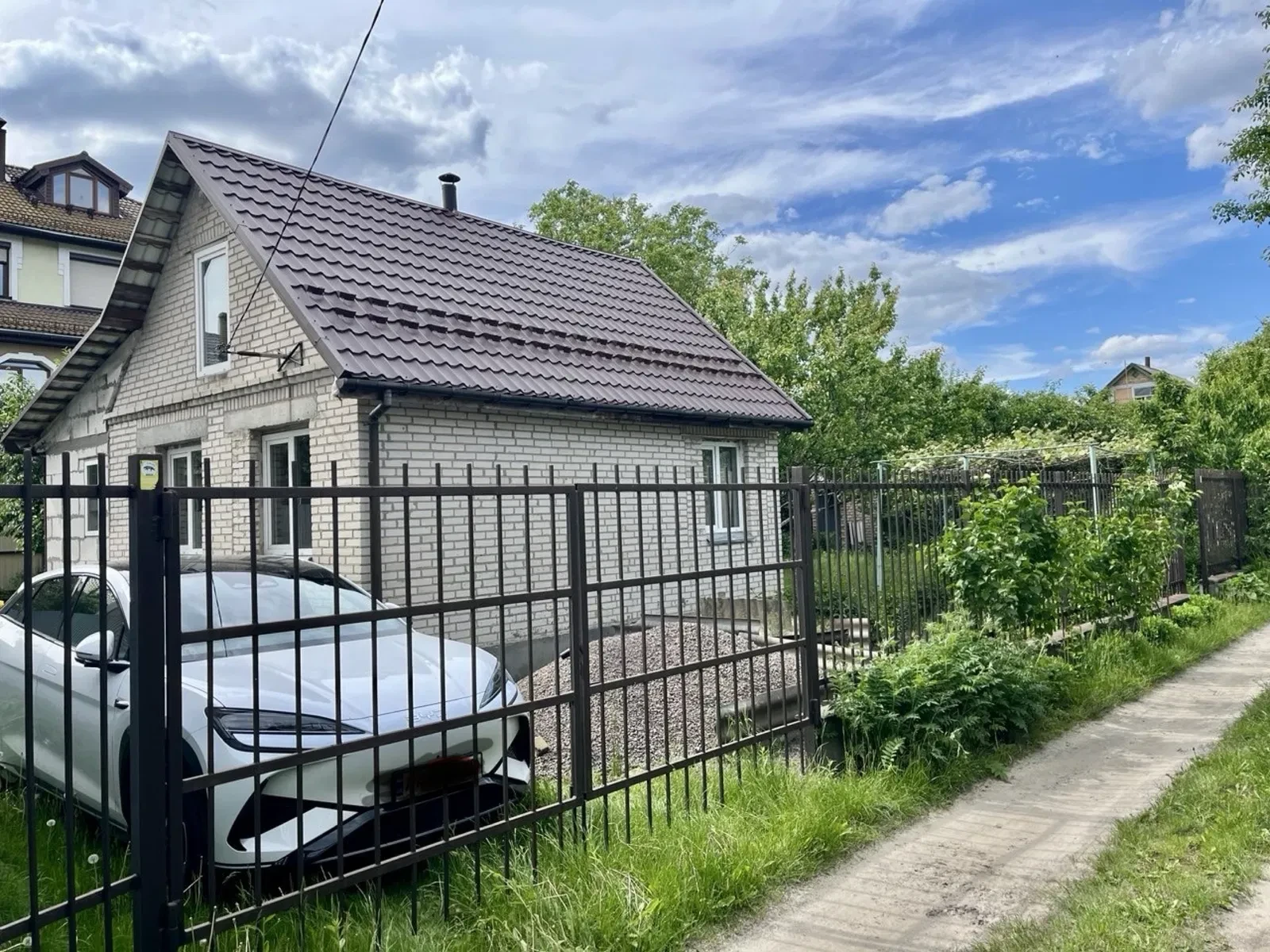 Дача, Стоянка: новая кровля, септик с переливом, газ по улице - фото 1
