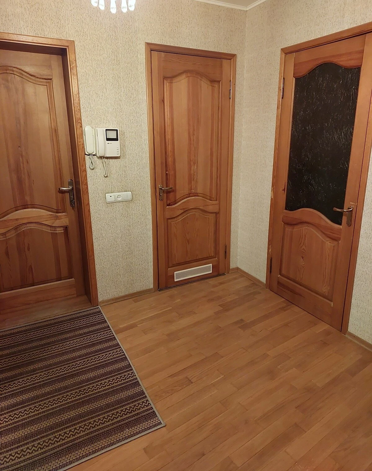 3-кімнатна квартира, Деснянський: газове опалення, паркет - фото 3