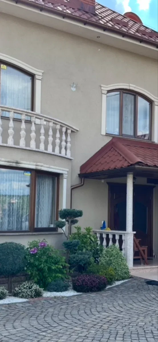 Будинок, Ужгород: для родини, озеро і ліс поруч, авторський проект - фото 3