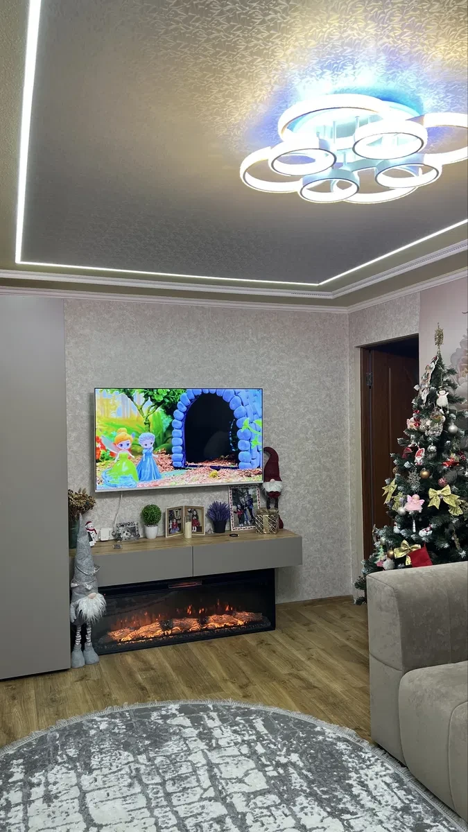 3-кімнатна квартира, Інгулець: кухня-їдальня 15 м², авторський ремонт, фото 2