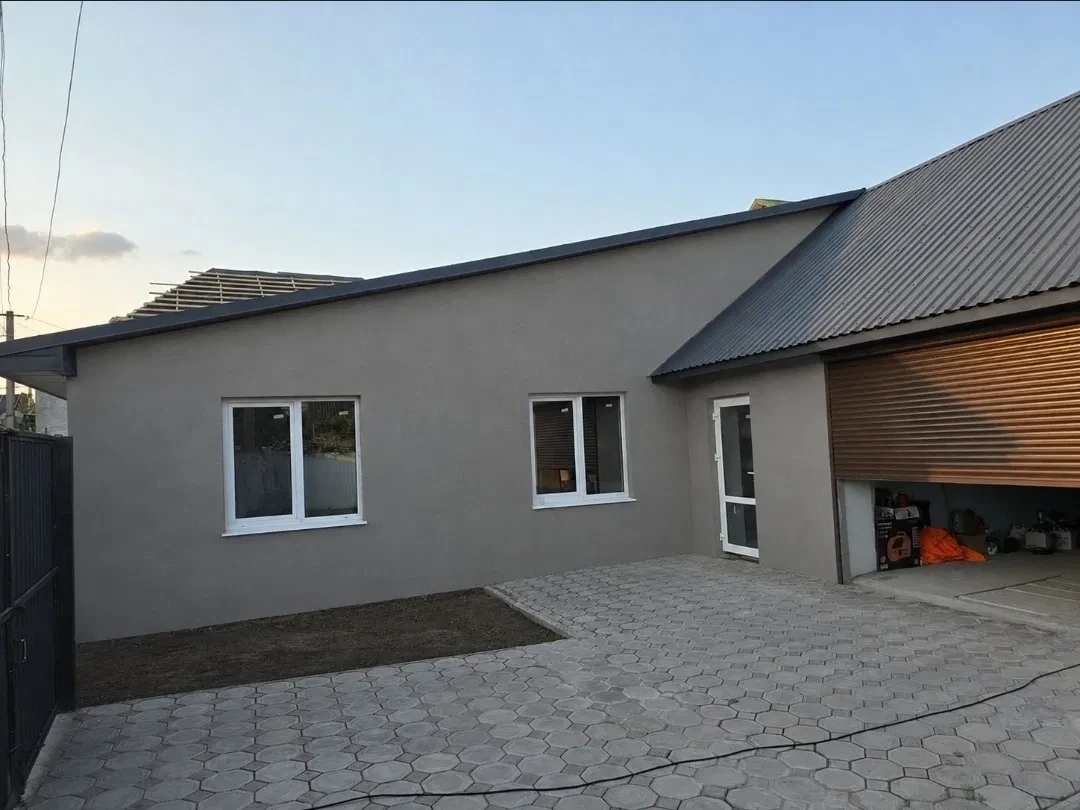 Будинок, Ізмаїл: гараж із підвалом, огороджена ділянка - фото 2