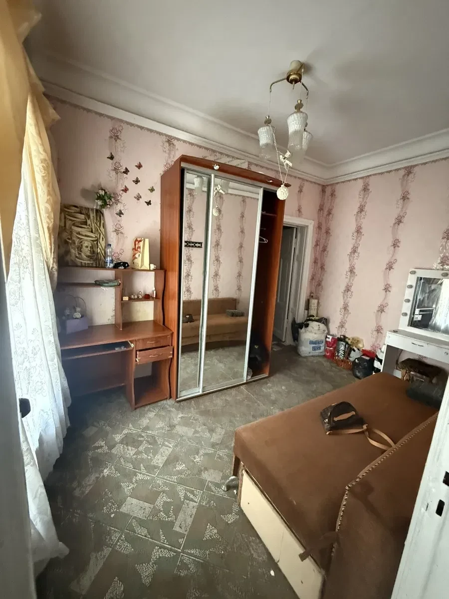 2-кімнатна квартира, Приморський: двоконтурний котел, меблі залишаються - фото 1