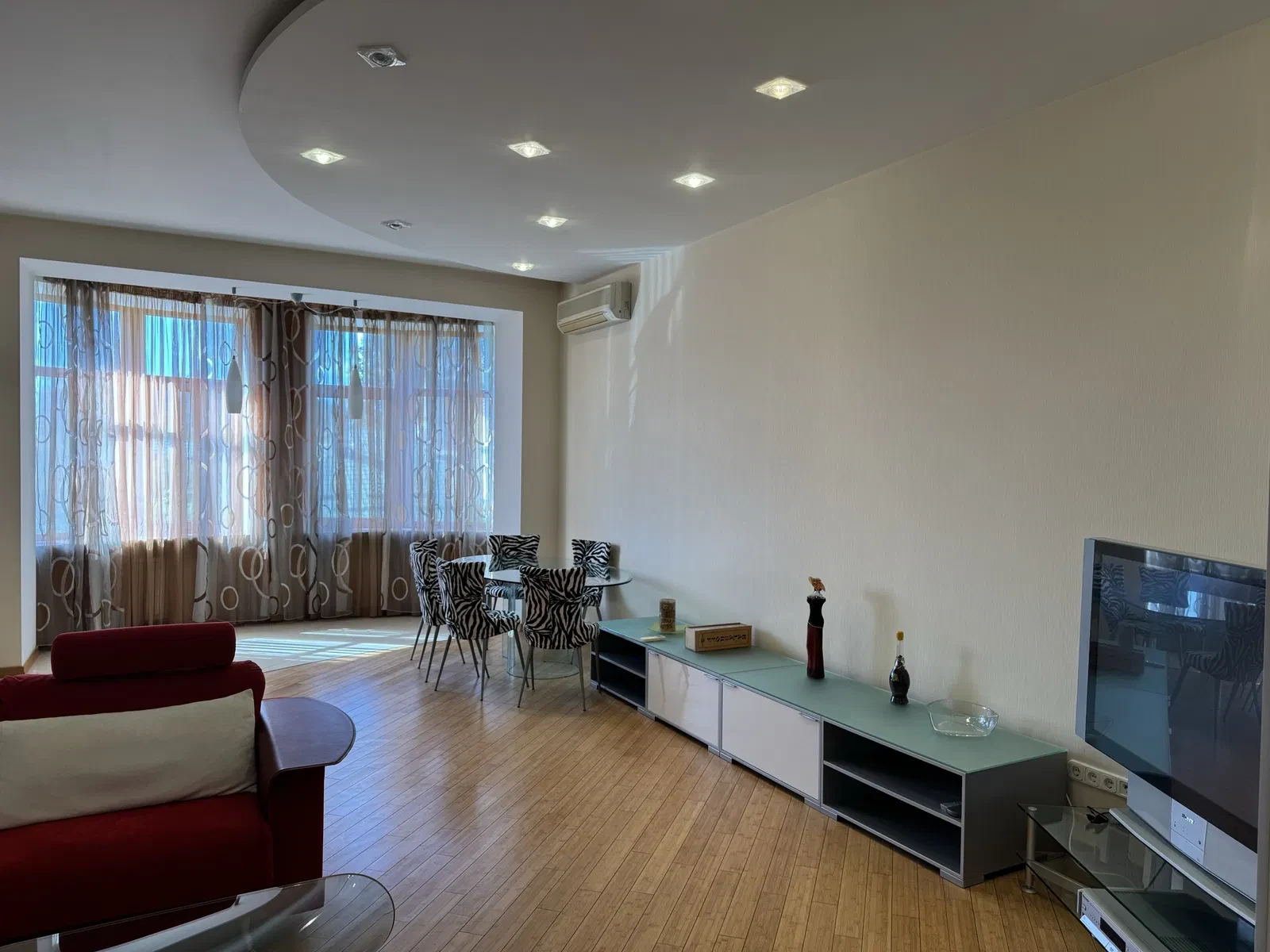 3-комнатная квартира в ЖК Отрада: генератор, пляж в 300 м - фото 2