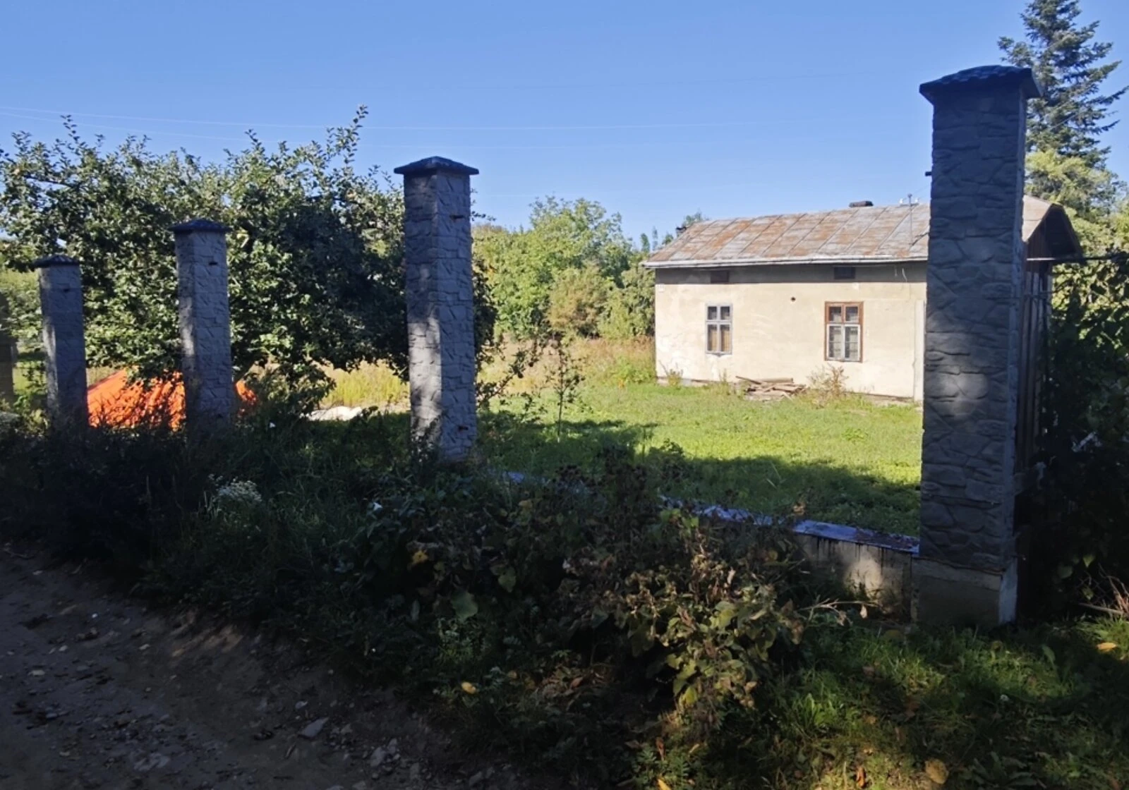 Будинок, Борислав: сад, 15 соток, дах із металевих листів