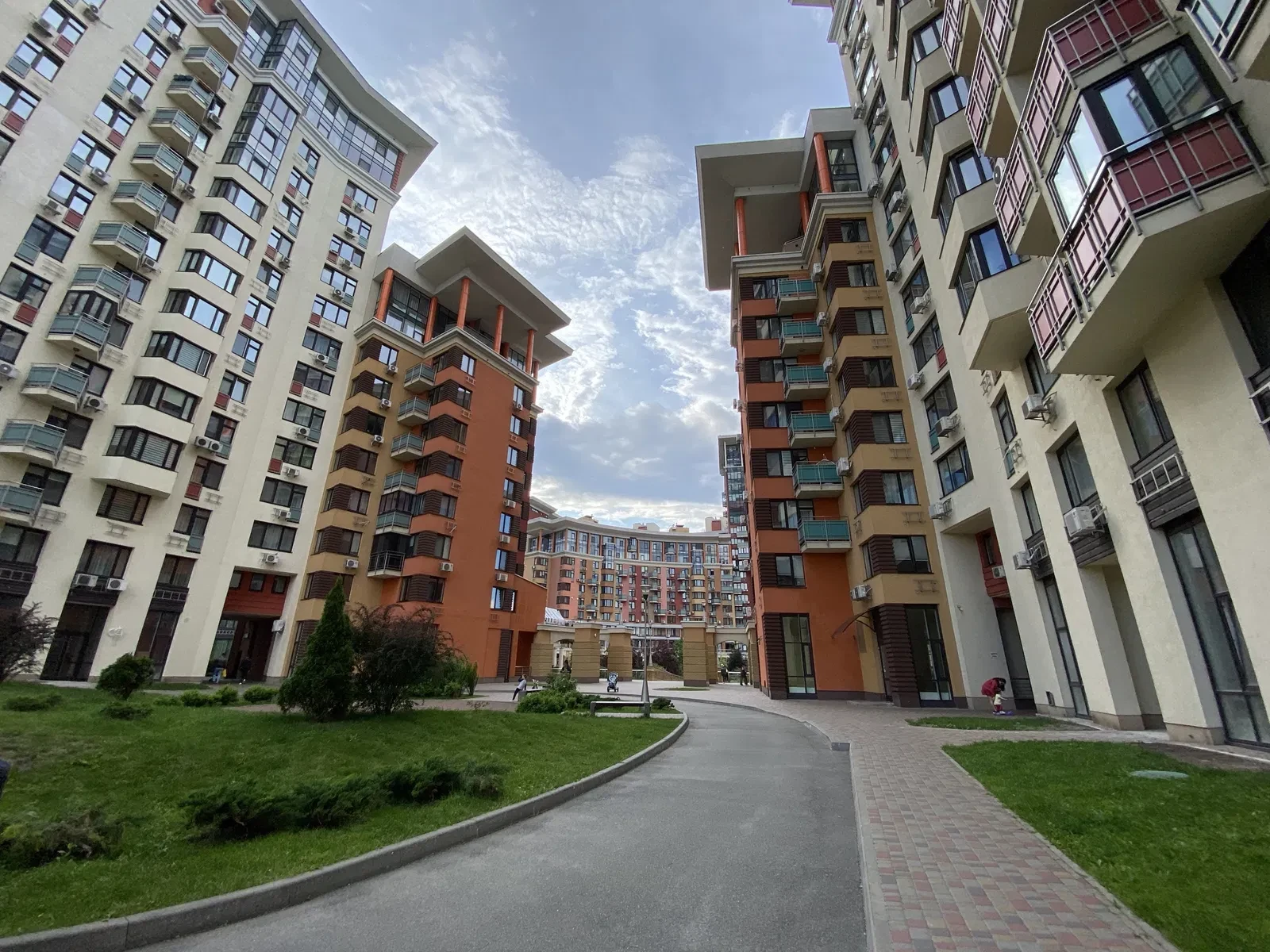 Приміщення у ЖК Сонячна брама: фасад 5 м, окремий вхід - фото 3