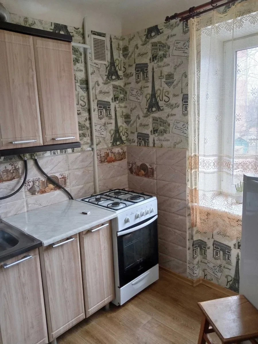 2-кімнатна квартира, Путятинка: косметичний ремонт, меблі та техніка - фото 3