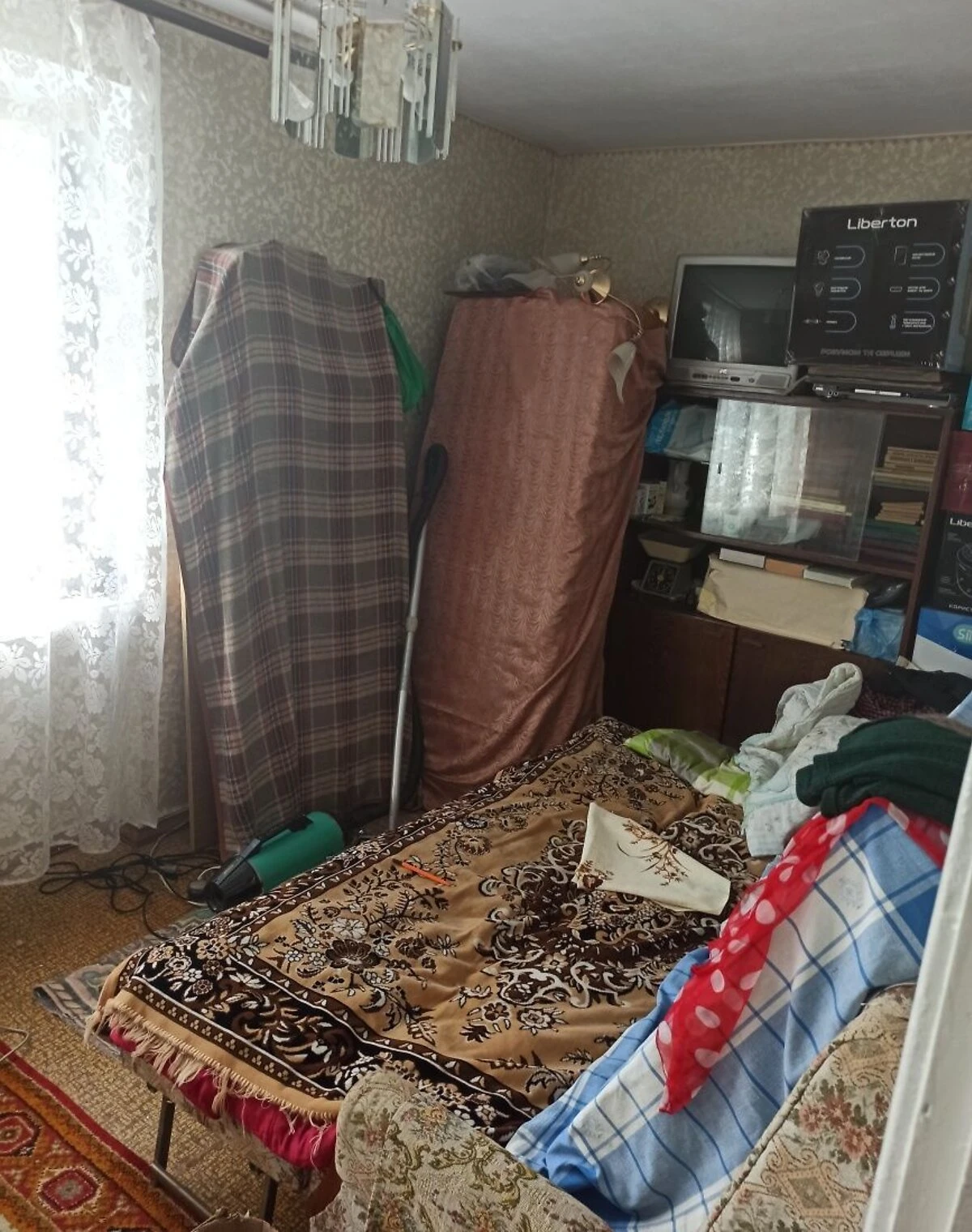 2-кімнатна квартира, Миколаївська: суміжні кімнати, цегляні стіни - фото 2